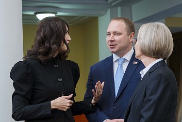 Парламент приступил к работе!